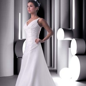 Da Vinci Wedding Dress